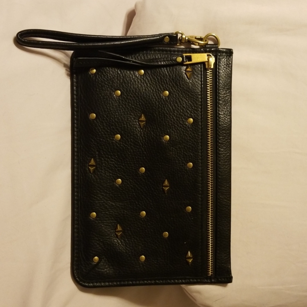 Fossil wristlet